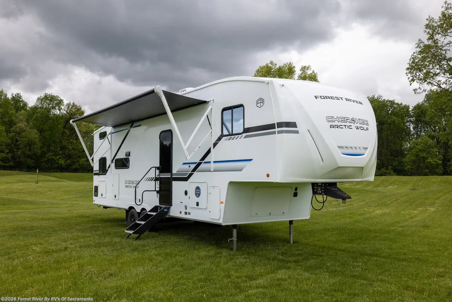 New 2026 Forest River Cherokee Arctic Wolf 287BH available in Sacramento, California