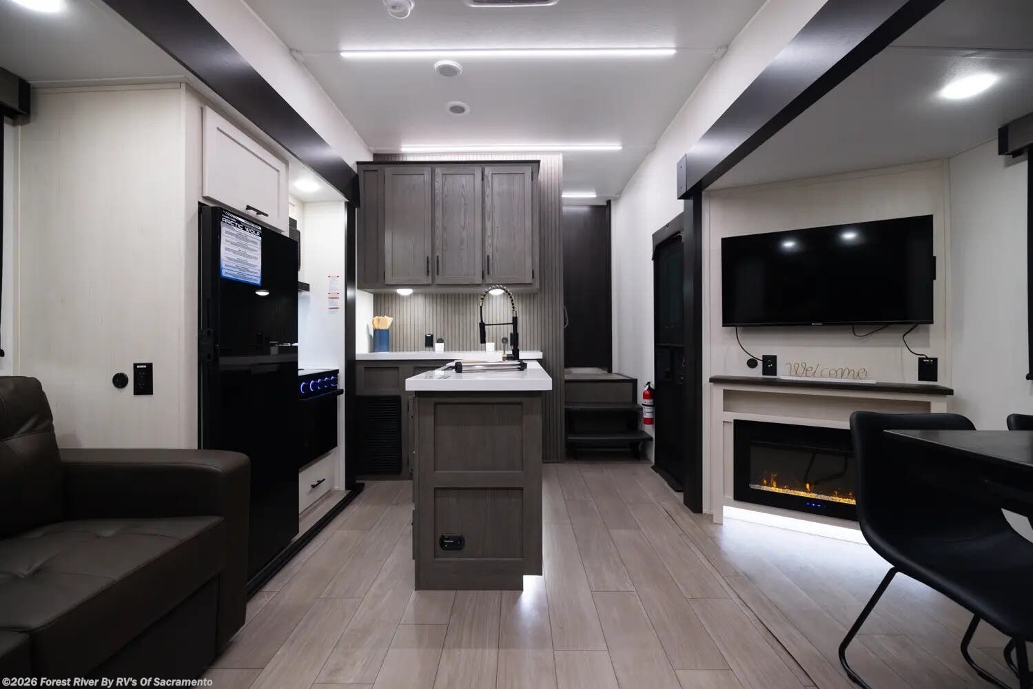 New 2026 Forest River Cherokee Arctic Wolf 27SGS available in Sacramento, California