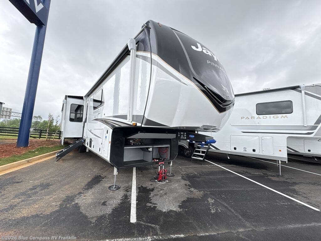 New 2026 Jayco Pinnacle 38FBRK available in Franklin, Kentucky
