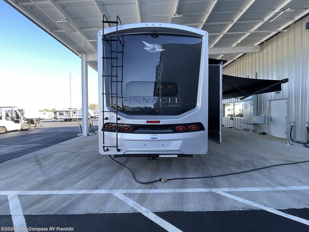 New 2027 Jayco Pinnacle 38FBRK available in Franklin, Kentucky