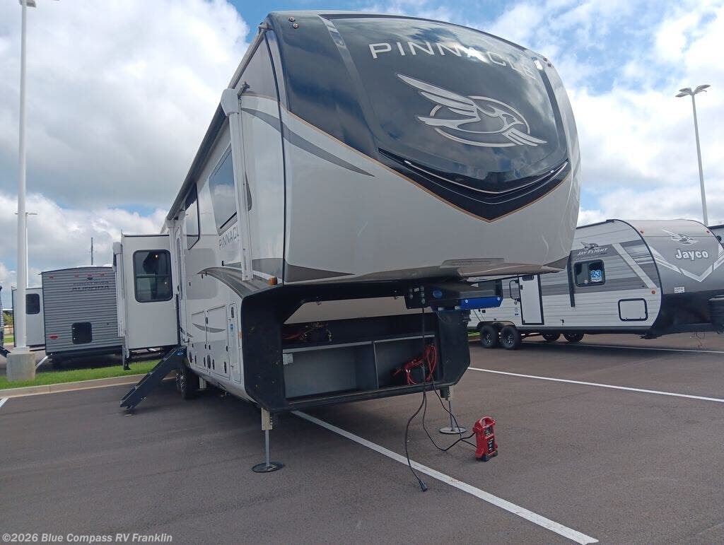 Used 2024 Jayco Pinnacle 37MDQS available in Franklin, Kentucky