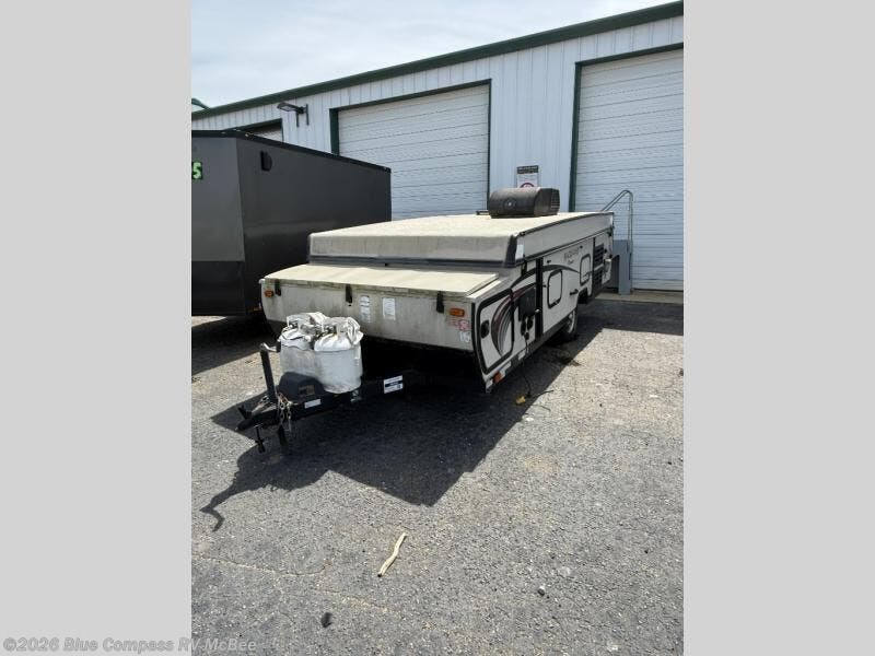 Used 2015 Forest River Rockwood Premier 2516G available in Mcbee, South Carolina