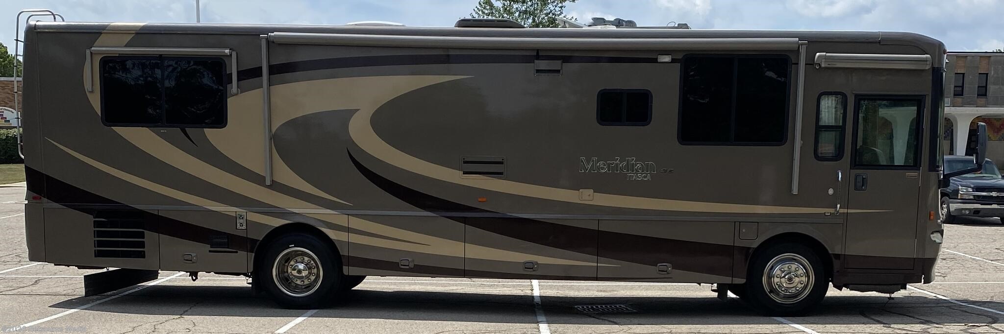 Used 2006  Itasca Meridian SE 36g by Itasca from For Sale By Owner in Dayton, OH