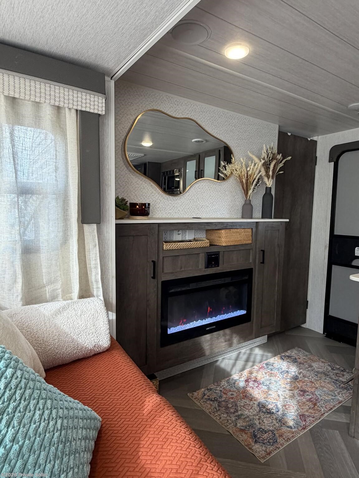 Used 2022  Forest River Salem Cruise Lite  by Forest River from For Sale By Owner in Pittsburgh, PA