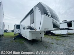 New 2025 Jayco Eagle 321RSTS available in Benson, North Carolina