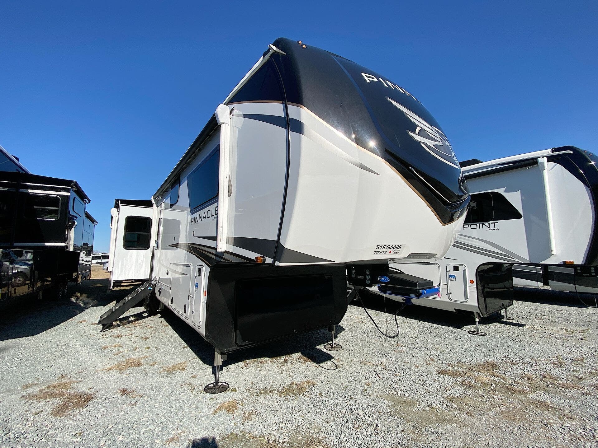 New 2025 Jayco Pinnacle 38KPTS available in Benson, North Carolina