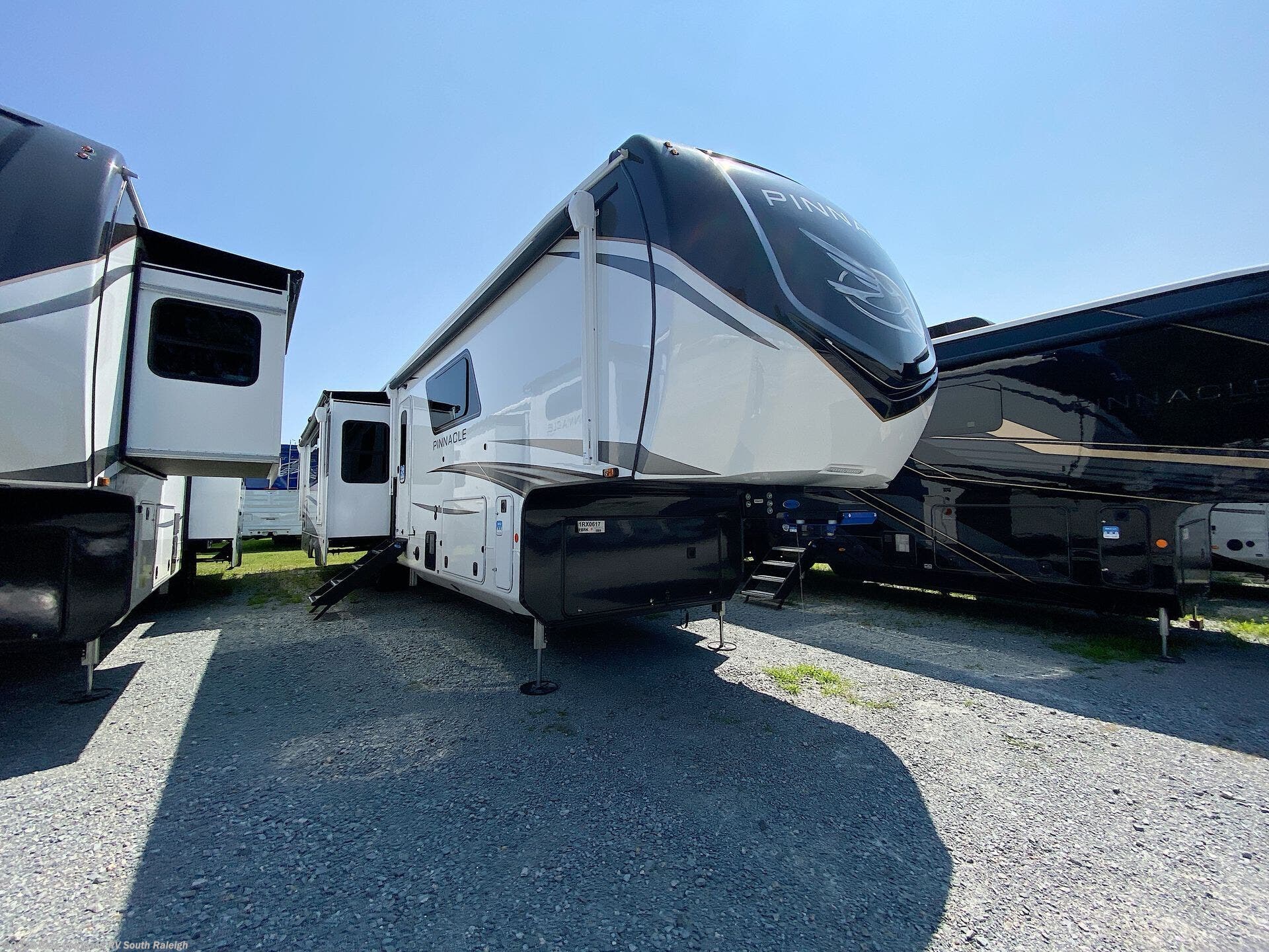 New 2025 Jayco Pinnacle 38FBRK available in Benson, North Carolina