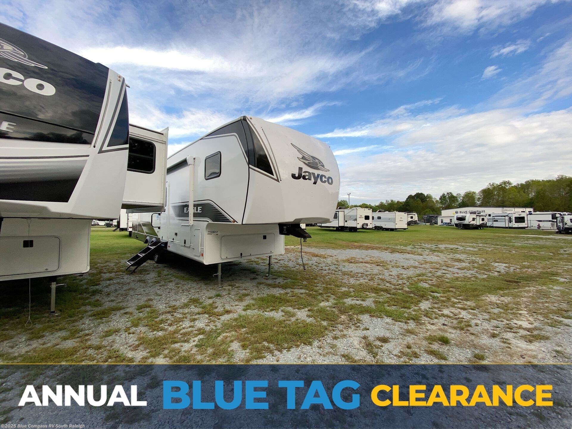 New 2026 Jayco Eagle SLE 28BHU available in Benson, North Carolina