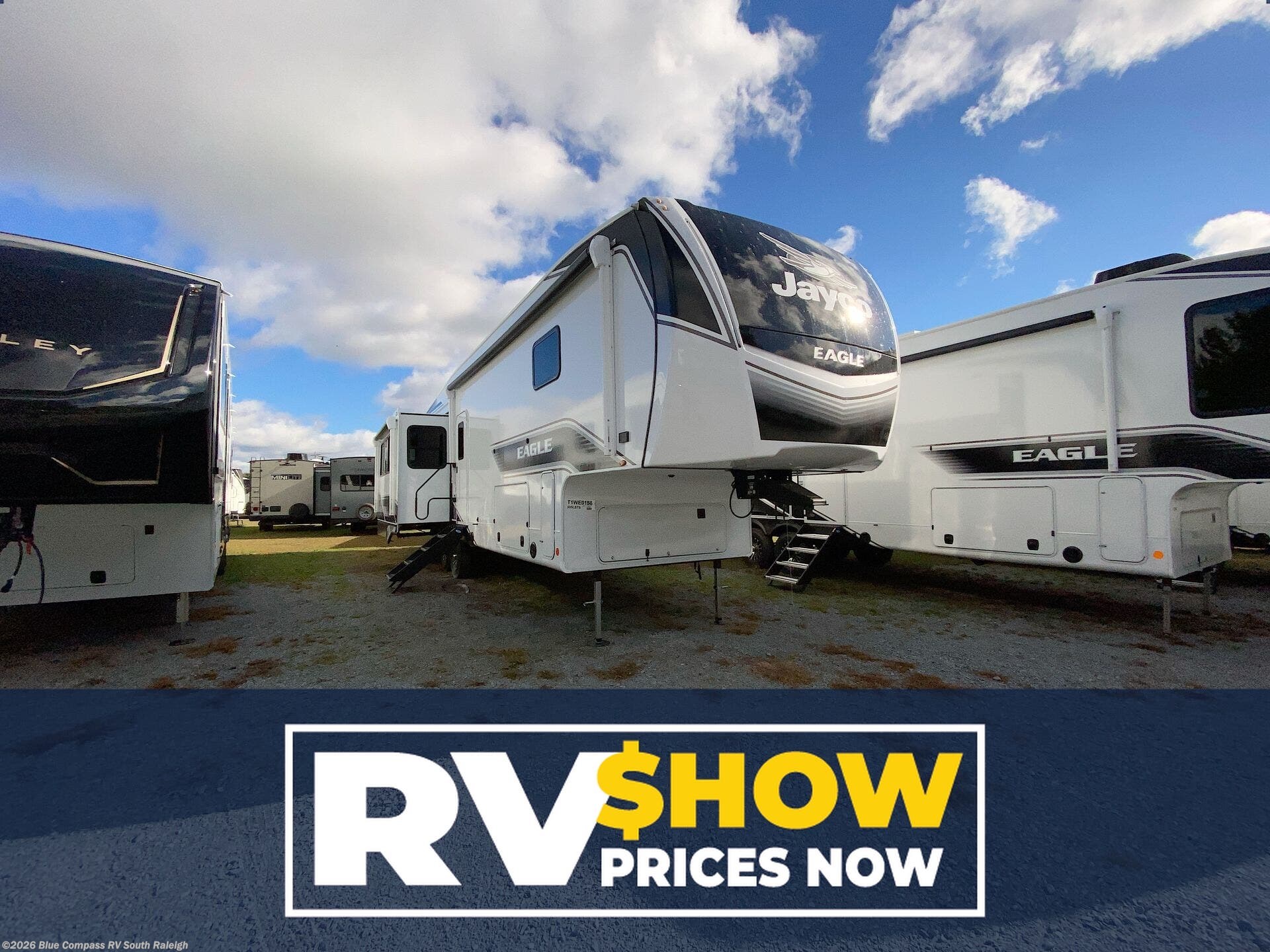 New 2026 Jayco Eagle 335LSTS available in Benson, North Carolina