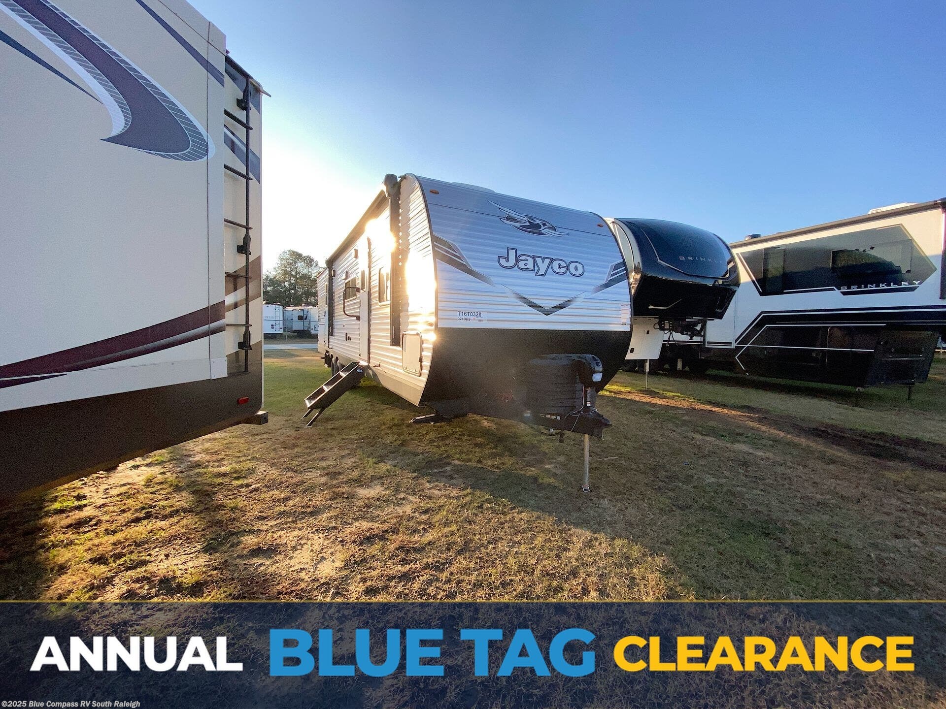 New 2026 Jayco Jay Flight SLX 321BDS available in Benson, North Carolina