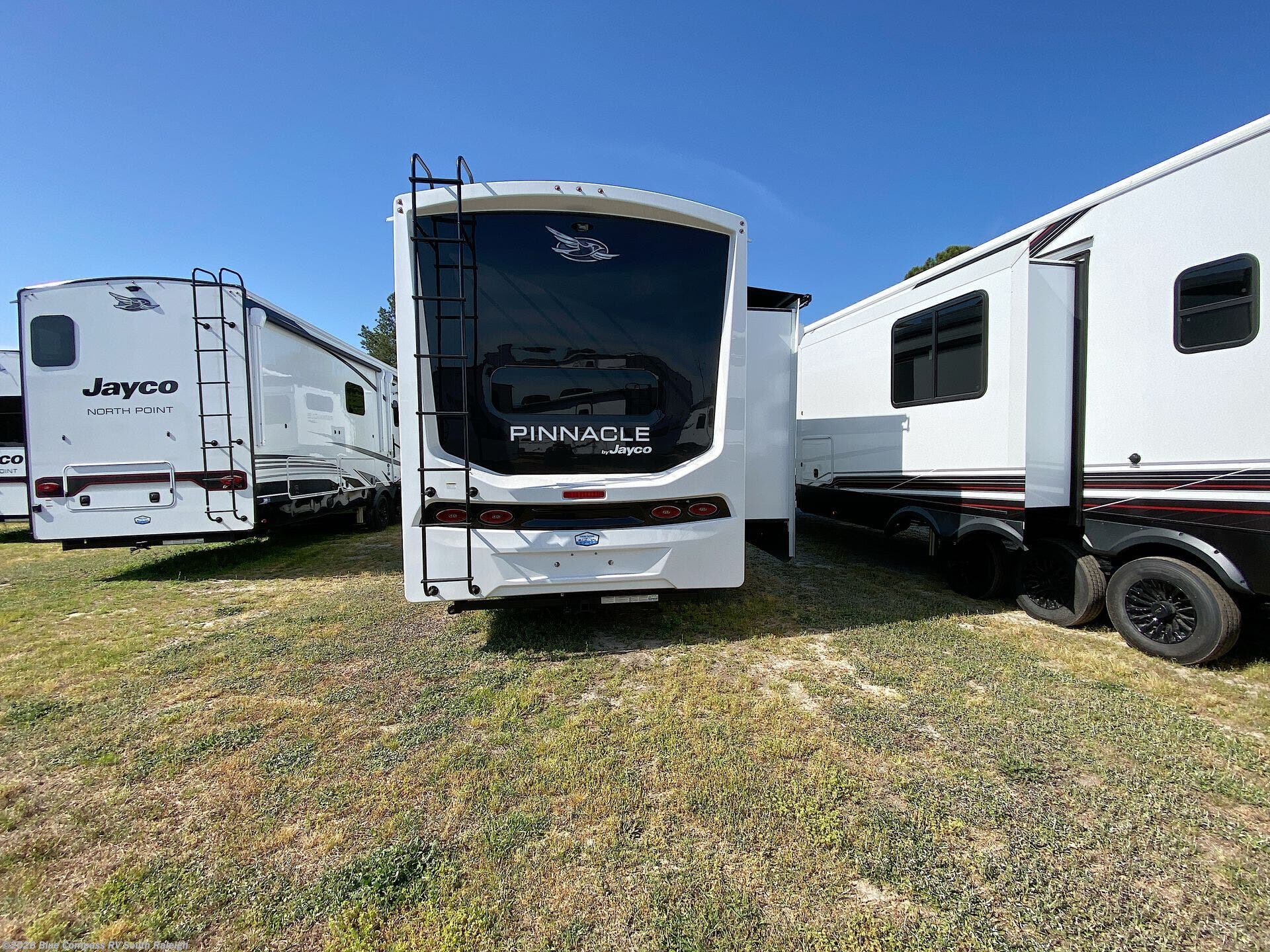 New 2026 Jayco Pinnacle 38FBRK available in Benson, North Carolina