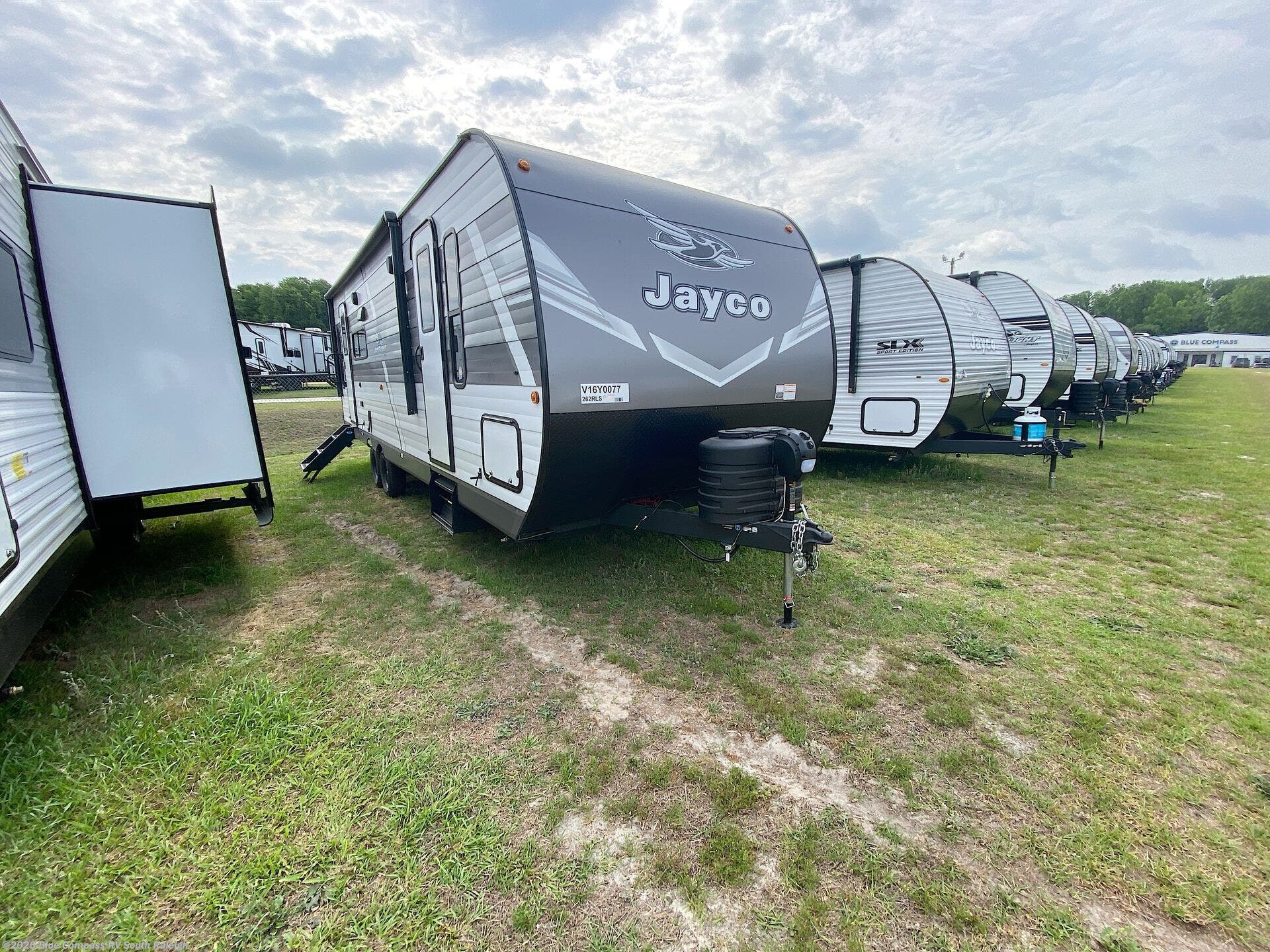 New 2027 Jayco Jay Flight SLX 262RLS available in Benson, North Carolina