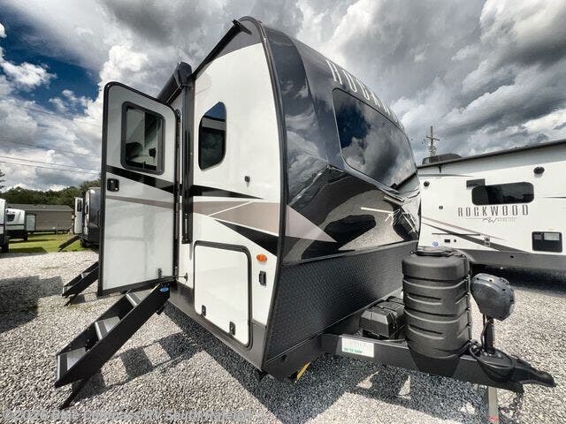 Used 2024 Rockwood  Rockwood Ultra Lite 2616BH available in Benson, North Carolina