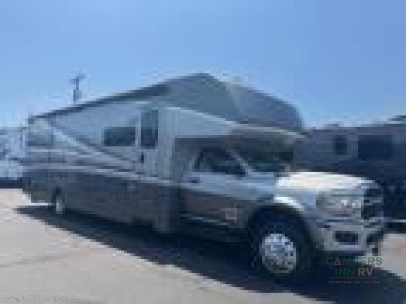 Used 2023 Dynamax Corp  Isata 5 34DS available in Sewell, New Jersey