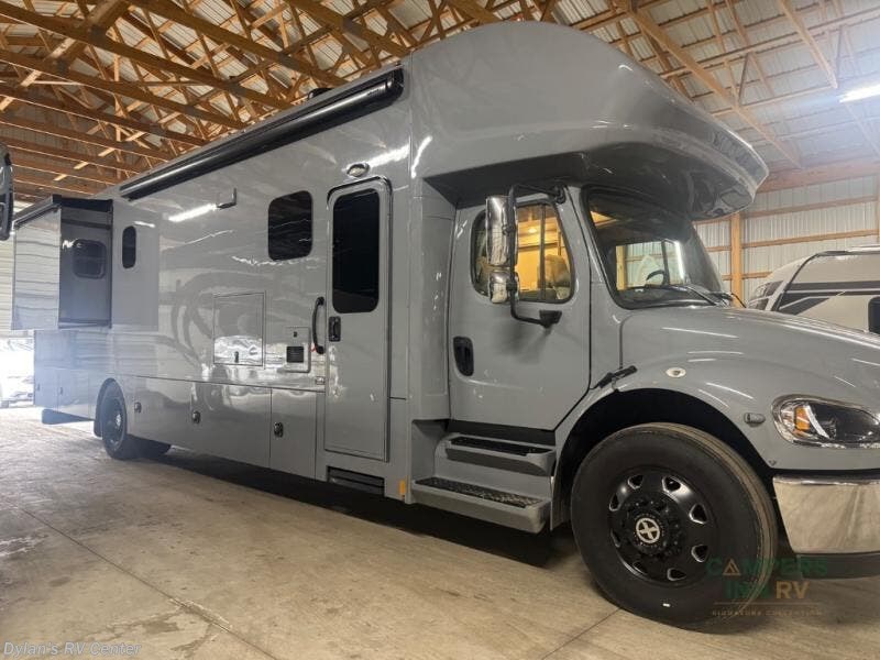 Used 2024 Renegade  Valencia 38RB available in Sewell, New Jersey