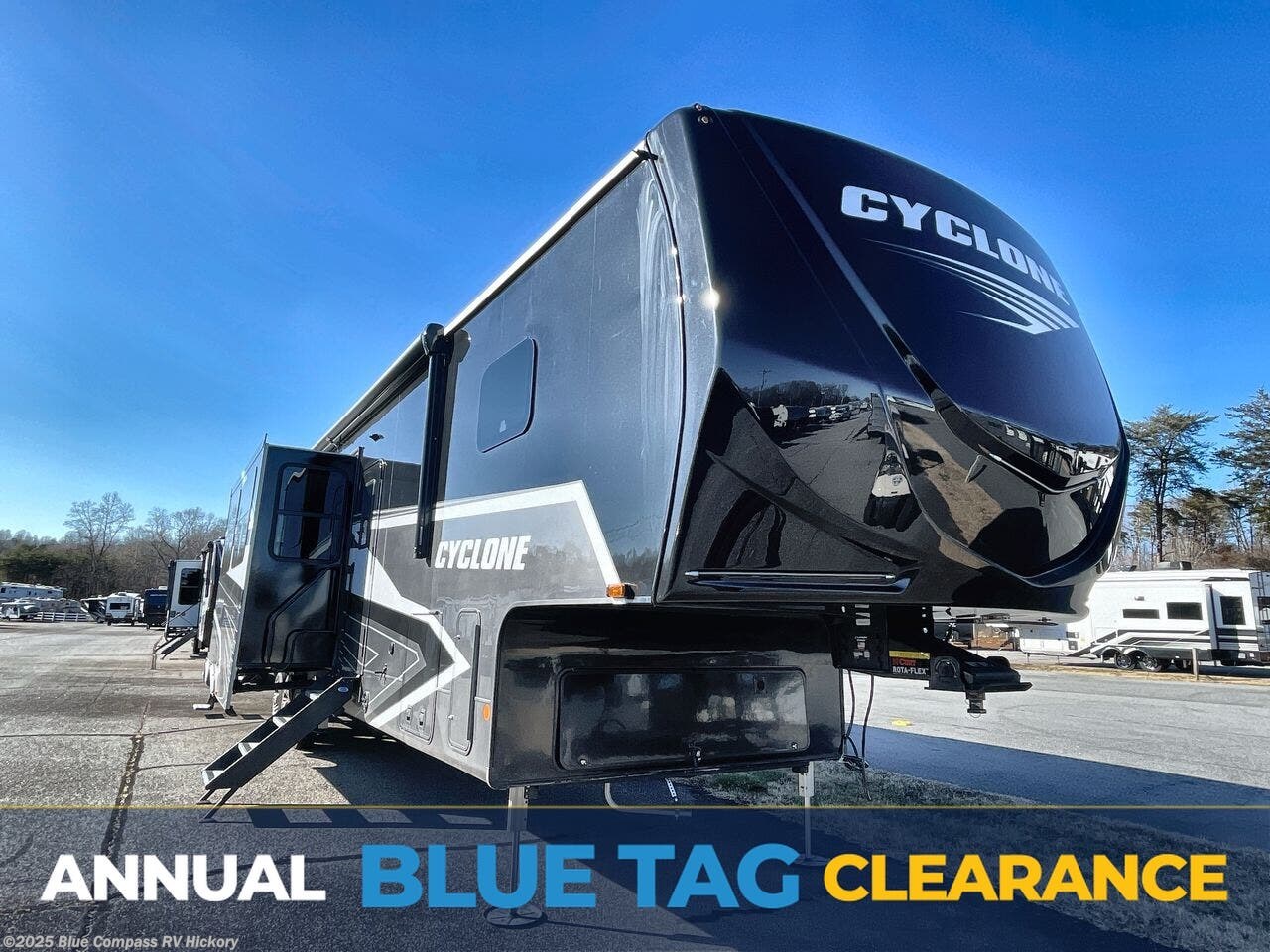 New 2026 Heartland Cyclone 3914 available in Claremont, North Carolina