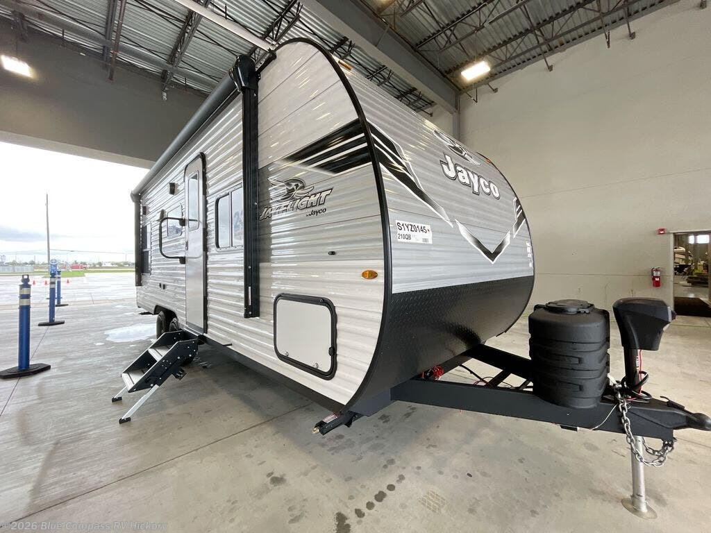 Used 2013 Lance  Lance 855S available in Claremont, North Carolina