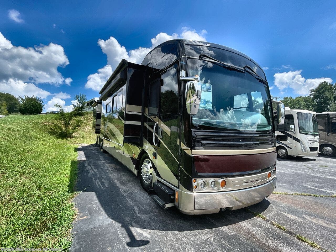 Used 2007 American Coach American Eagle 4200 available in Claremont, North Carolina