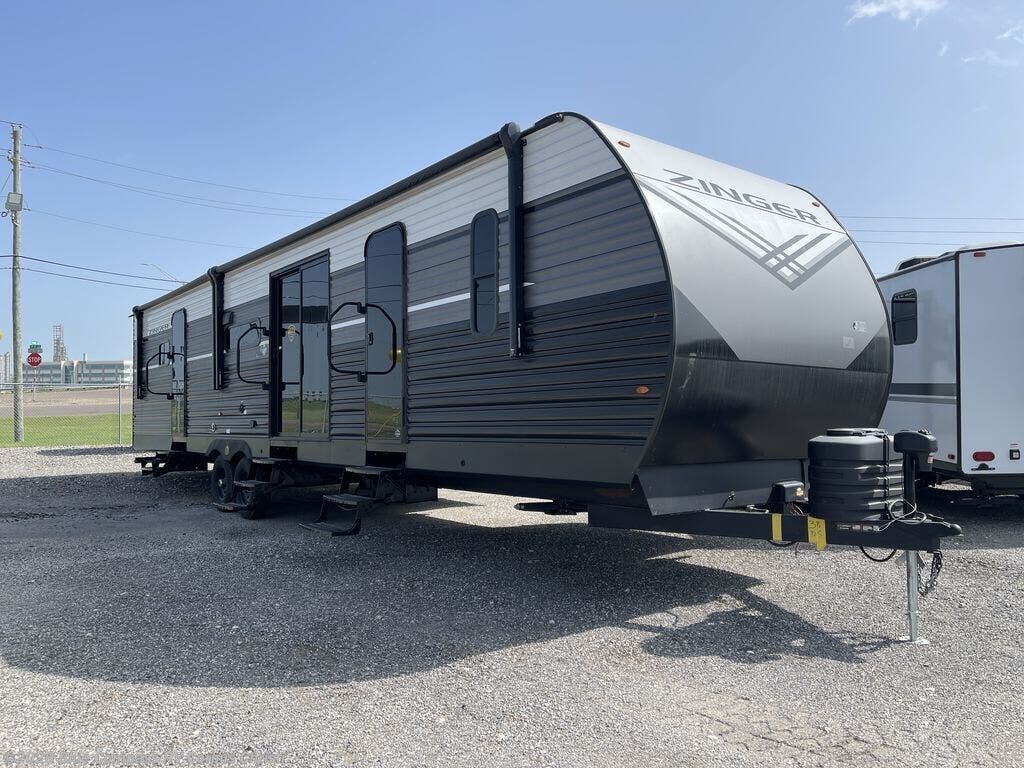 New 2026 CrossRoads Zinger 390DB available in Corpus Christi, Texas