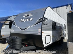 New 2025 Jayco Jay Flight SLX 210QB available in Cincinnati, Ohio