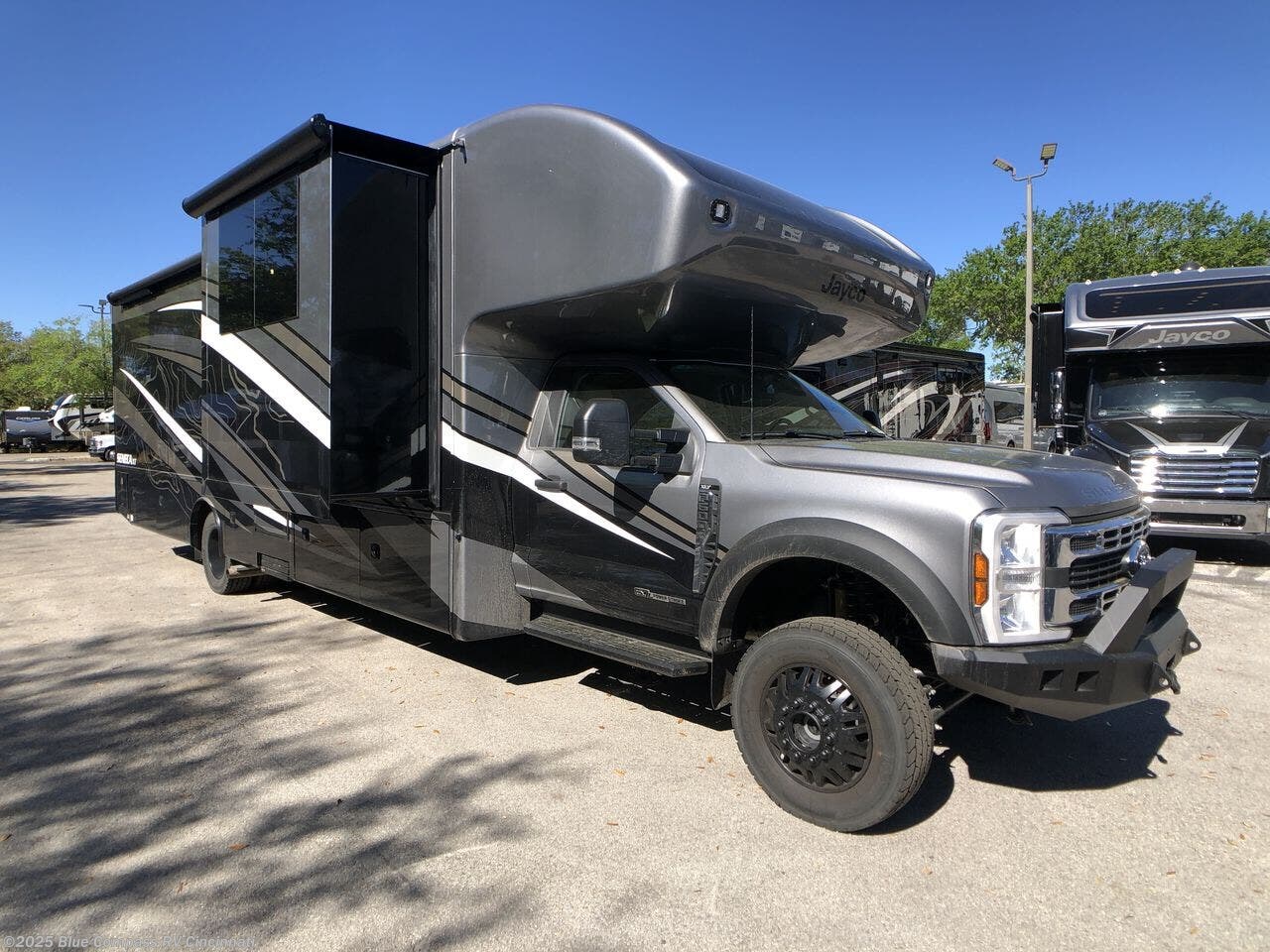 New 2025 Jayco Seneca XT 35L available in Cincinnati, Ohio