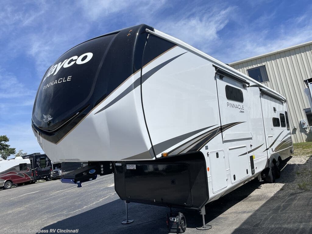 New 2026 Jayco Pinnacle 36FBTS available in Cincinnati, Ohio