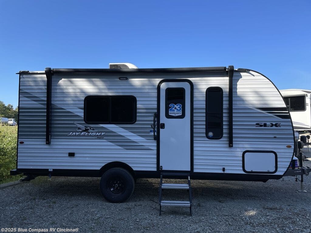 New 2026 Jayco Jay Flight SLX 170FQ available in Cincinnati, Ohio