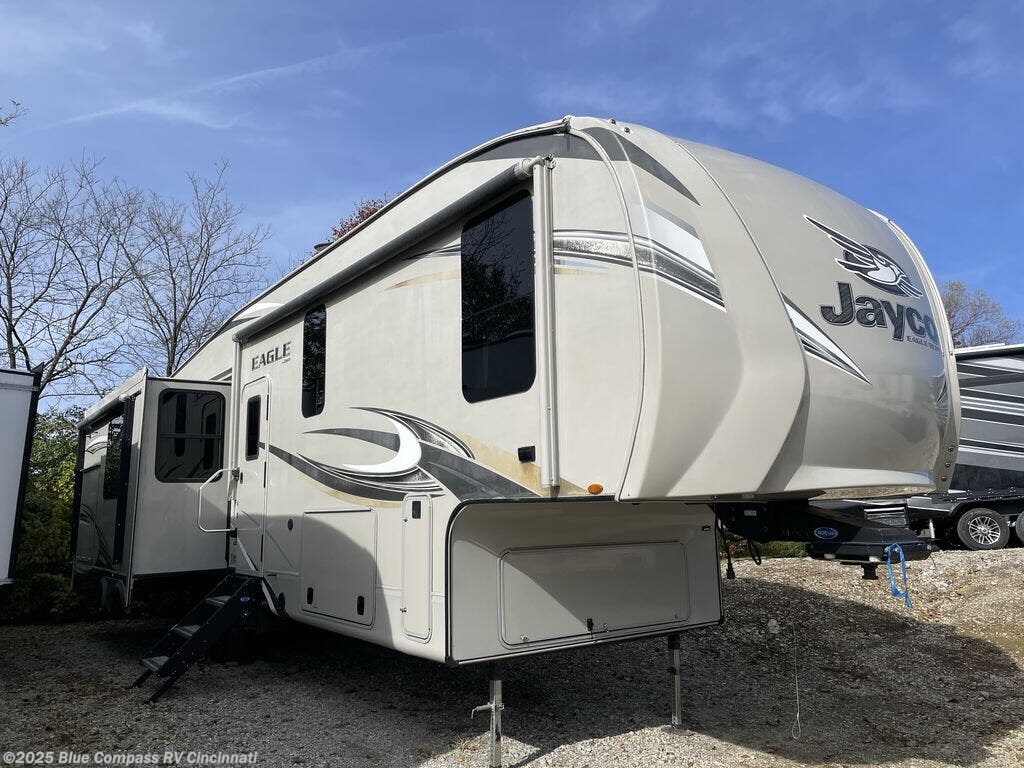 Used 2018 Jayco Eagle 317RLOK available in Cincinnati, Ohio