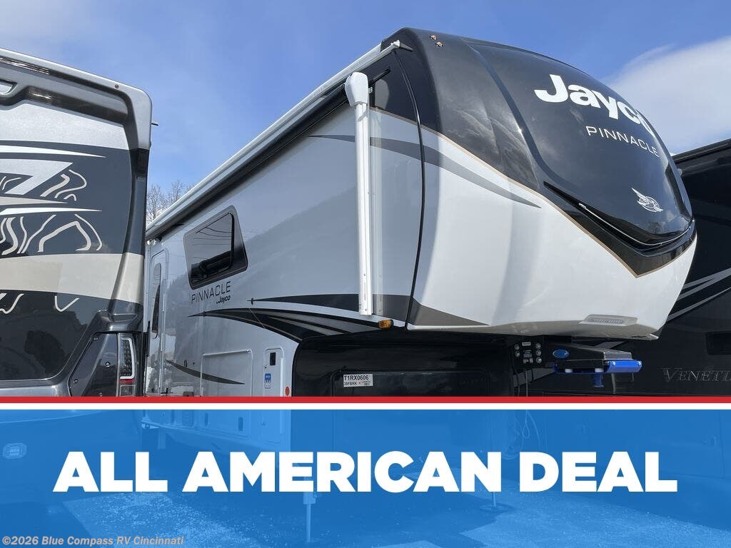 New 2026 Jayco Pinnacle 38FBRK available in Cincinnati, Ohio