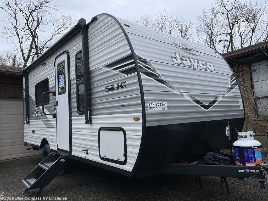 New 2026 Jayco Jay Flight SLX 175FQ available in Cincinnati, Ohio