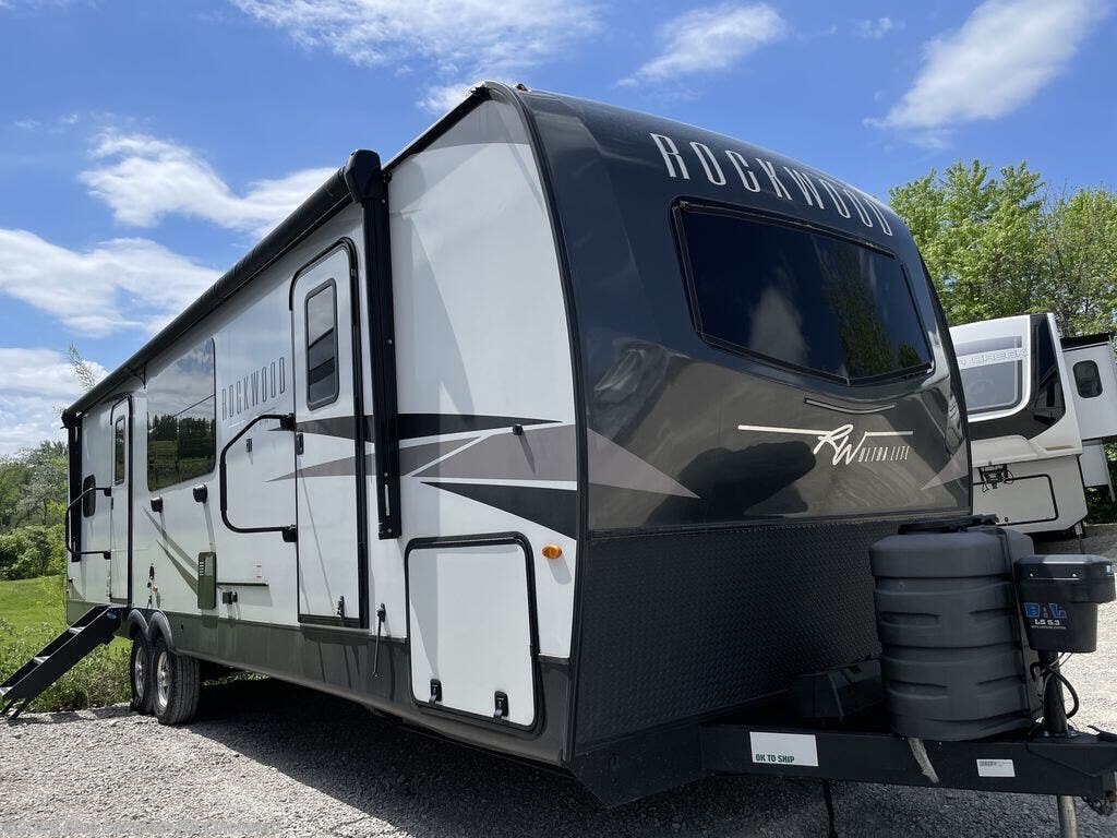Used 2022 Forest River Rockwood Ultra Lite 2918BH available in Cincinnati, Ohio