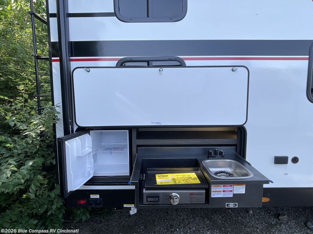 New 2026 Venture RV Stratus SR302VBH available in Cincinnati, Ohio