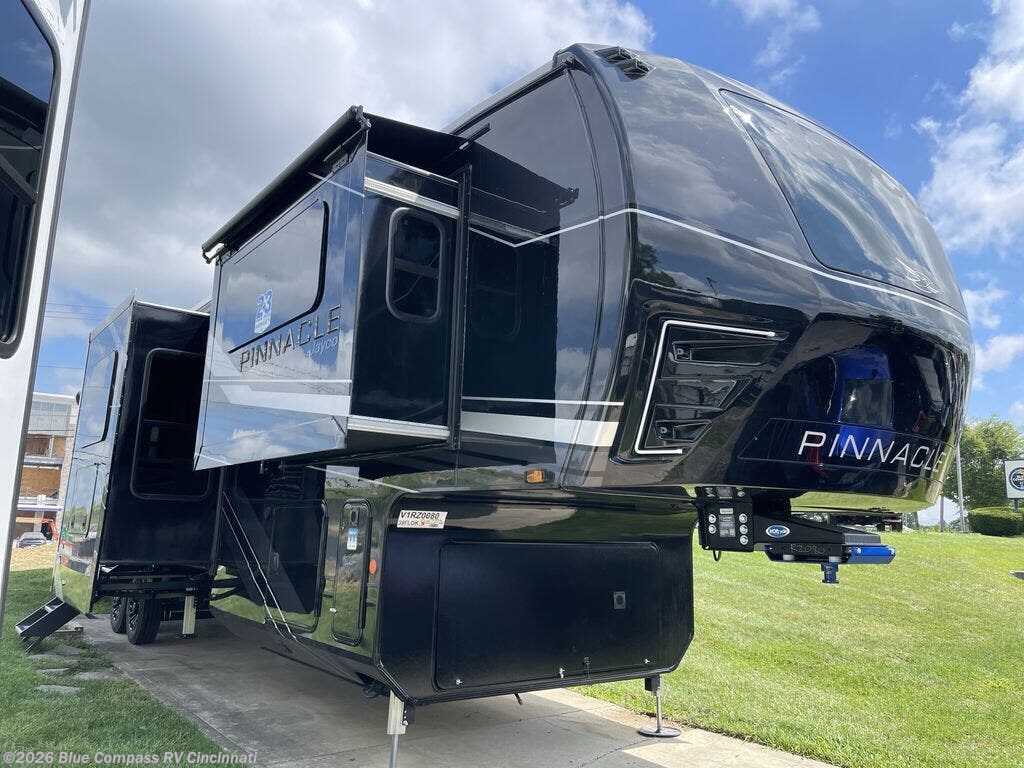 New 2027 Jayco Pinnacle 39FLOK available in Cincinnati, Ohio
