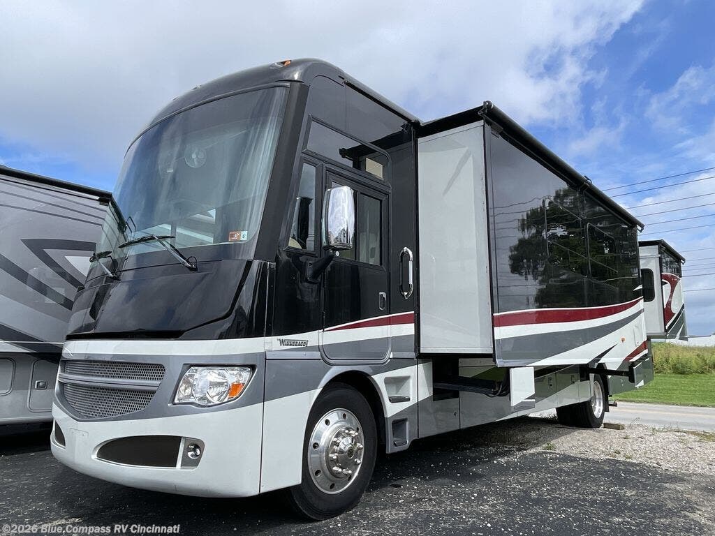 Used 2015 Itasca Suncruiser 38Q available in Cincinnati, Ohio