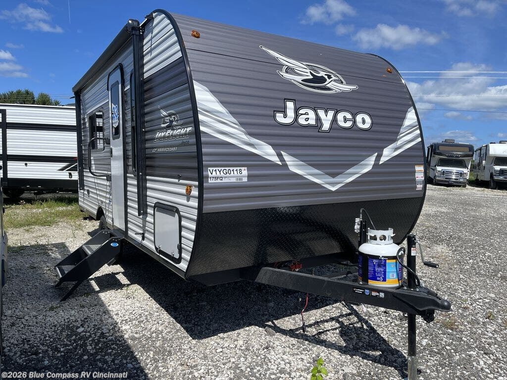 New 2027 Jayco Jay Flight 175FQ available in Cincinnati, Ohio