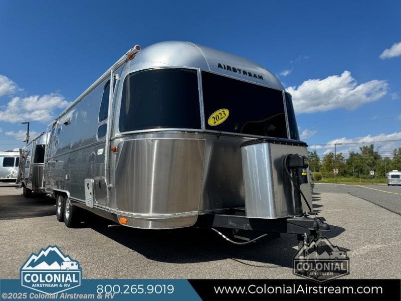 Used 2023 Airstream Flying Cloud 25FBQ Queen Hatch available in Millstone Township, New Jersey
