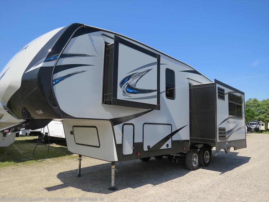 Fifth Wheel - 2019 Aerolite Astoria 2513RLF | TrailersUSA