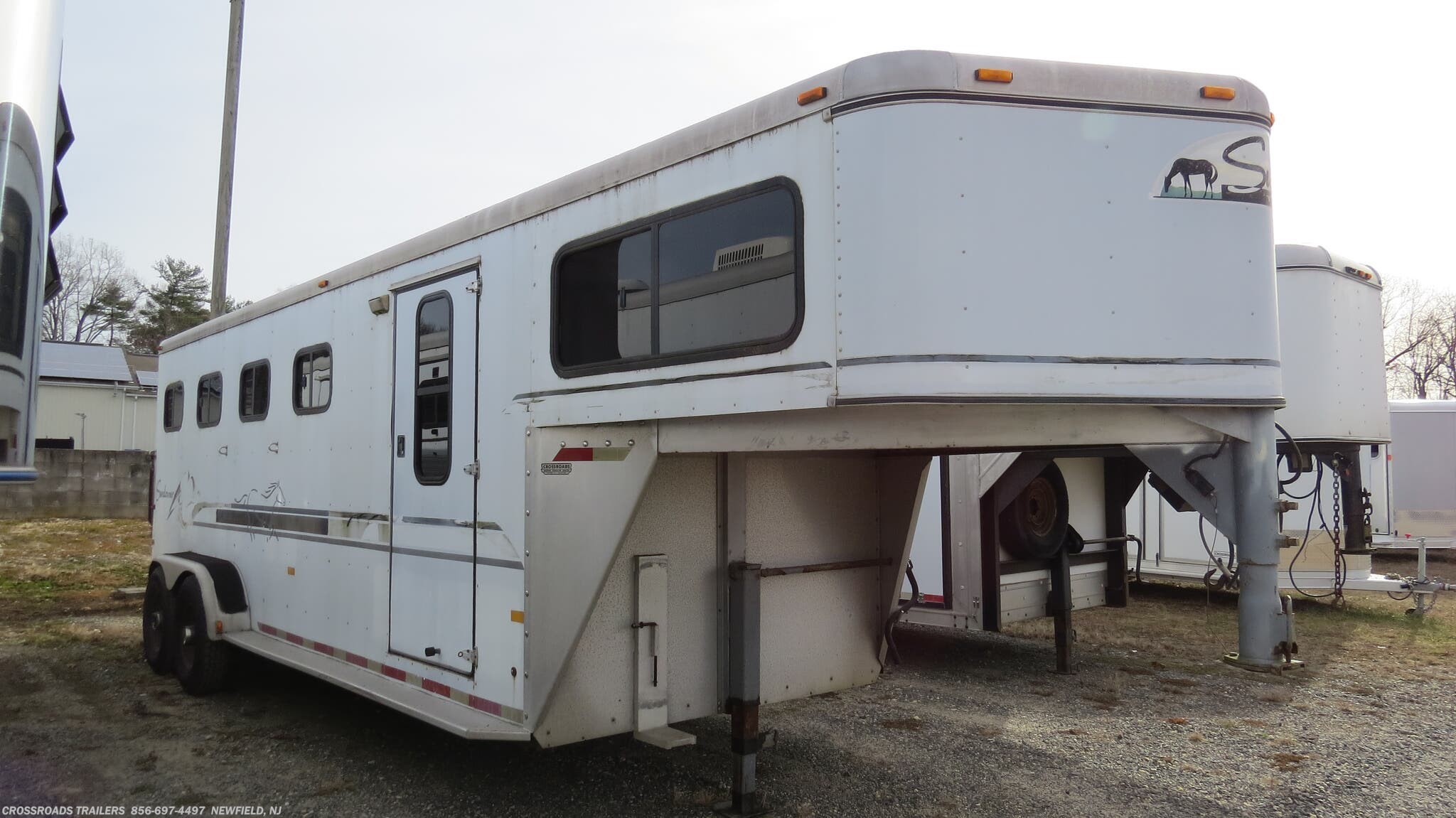 Horse Trailer 1998 Sundowner ValueLite 4H GN w/dr room and rear tack
