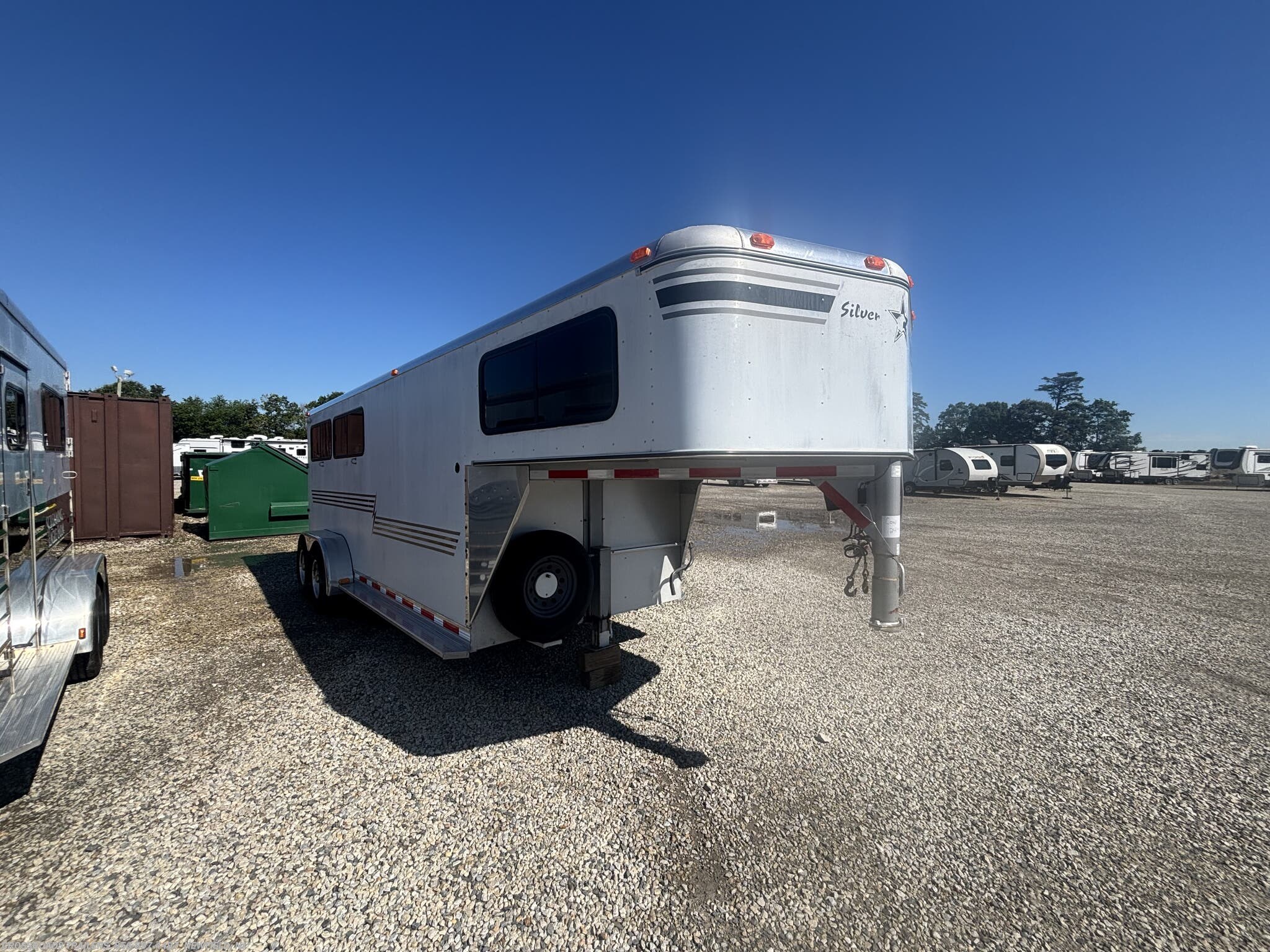 Used 2004 Silver Star  3-Horse Slant Load Gooseneck available in Newfield, New Jersey