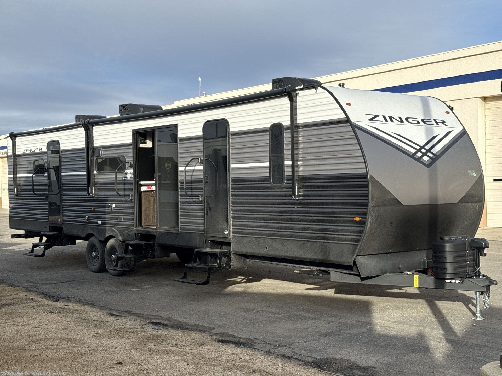 New 2026 CrossRoads Zinger 390DB available in Prescott, Arizona